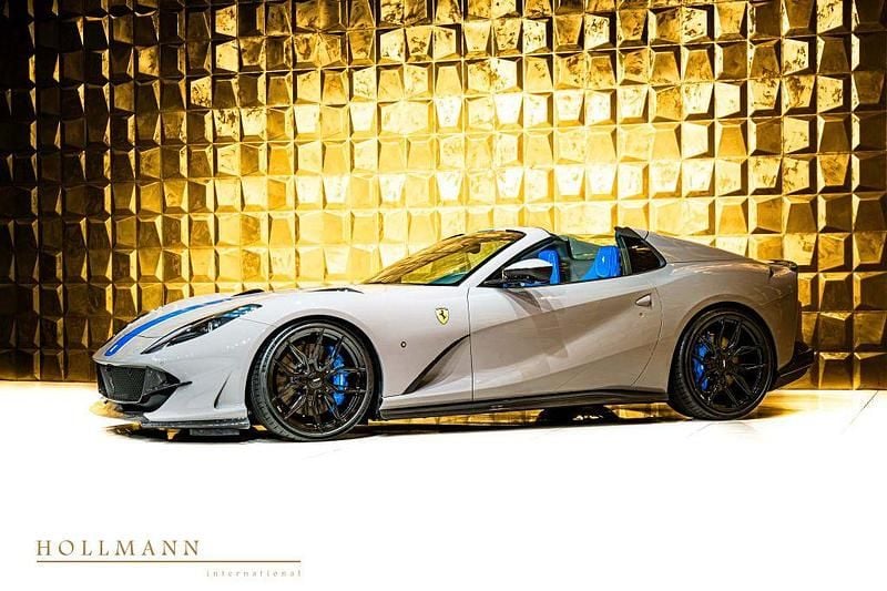 Neu Ferrari 812 799 PS (587 kW) 2025 Grau Cabrio
