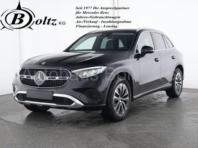 Schwarz Gebraucht 2024 Mercedes GLC200 Avantgarde SUV | 49.900 € (Guter Preis) - Bild 1/4