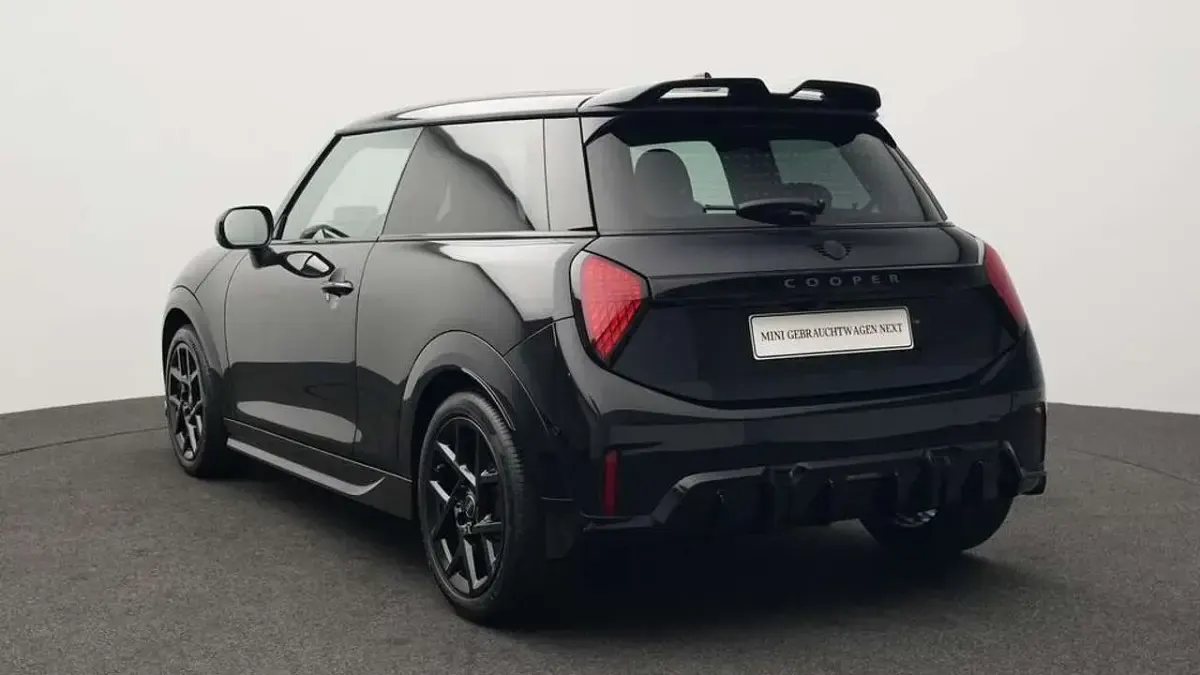 Gebraucht Mini John Cooper Works 156 PS (114 kW) 2025 Schwarz Kleinwagen