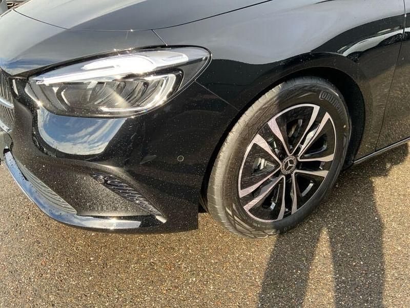 Gebraucht Mercedes B200 Progressive 150 PS (110 kW) 2026 Unilack nachtschwarz Van / Kleinbus