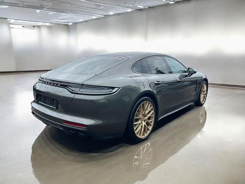 Gebraucht Porsche Panamera 4 Platinum Edition 330 PS (242 kW) 2023 Grün Limousine