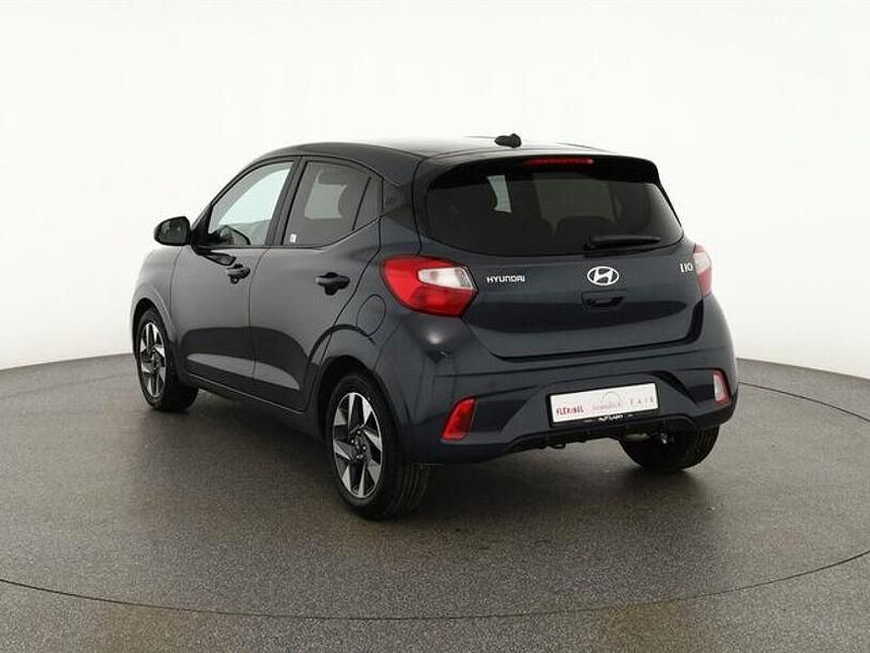 Neu Hyundai i10 63 PS (46 kW) 2025 Grau Kleinwagen