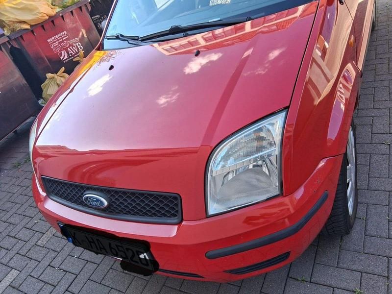 Rot Gebraucht 2005 Ford Fusion Limousine | 3.100 € (Fairer Preis) - Bild 1/4