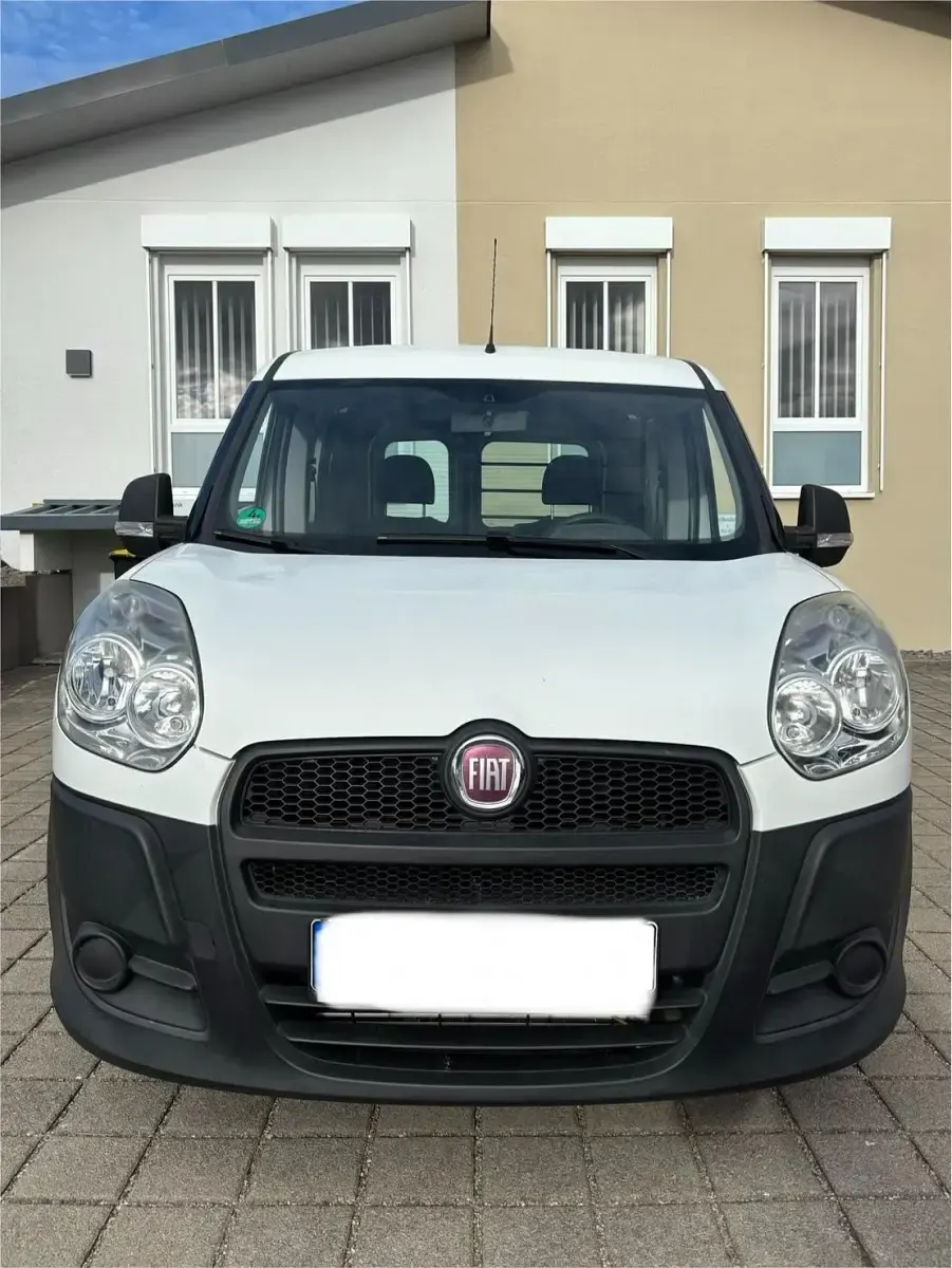 Gebraucht Fiat Doblò 90 PS (66 kW) 2012 Weiß Van / Kleinbus