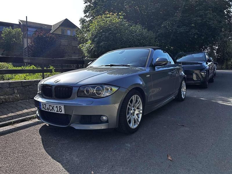 Schwarz Gebraucht 2011 BMW 120 Cabriolet Cabrio | 9.000 € (Teuer) - Bild 1/4