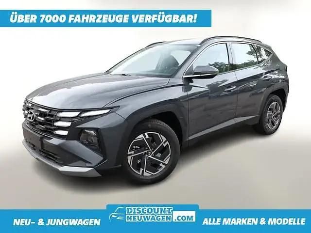 Ecotronic grey metallic Neu 2025 Hyundai Tucson Select SUV | 27.717 € (Guter Preis) - Bild 1/4