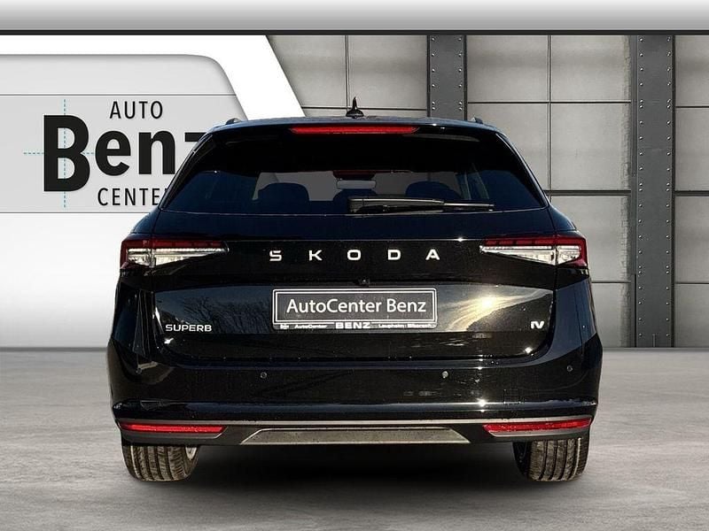 Neu Skoda Superb Selection 150 PS (110 kW) 2026 Schwarz Kombi