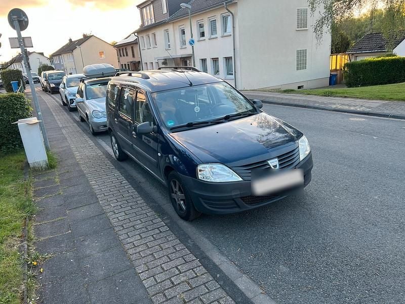Second-hand Dacia Logan 85 CP (62 kW) 2011 Albastru Break