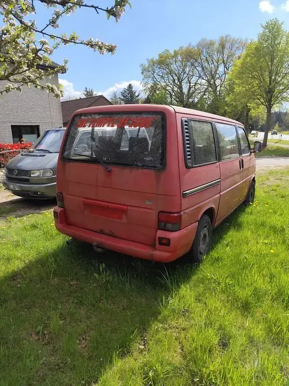Używany VW T4 68 KM (50 kW) 1996 Czerwony Van