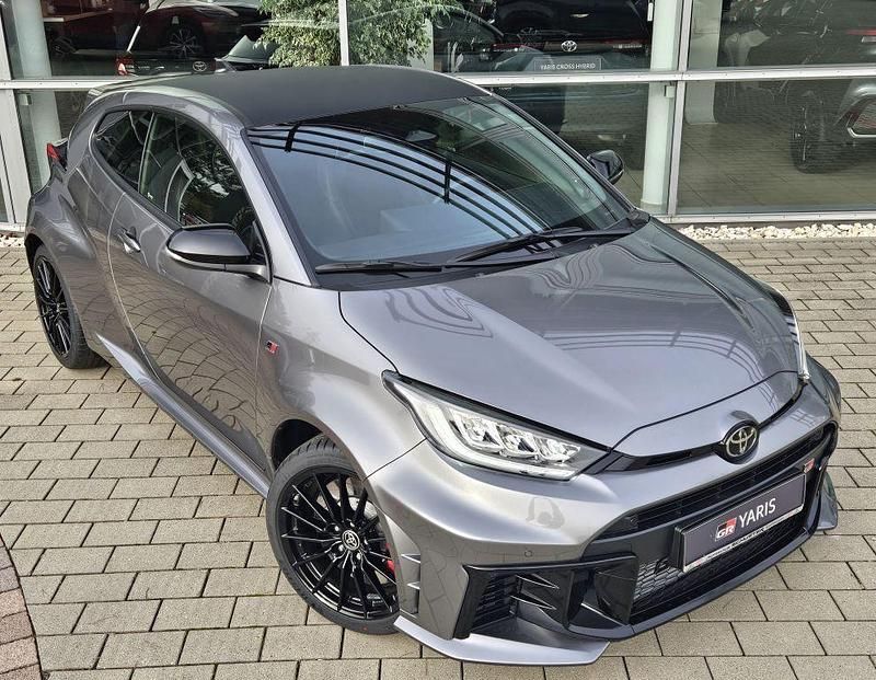 Gebraucht Toyota Yaris 280 PS (205 kW) 2024 Palladium silber Kleinwagen