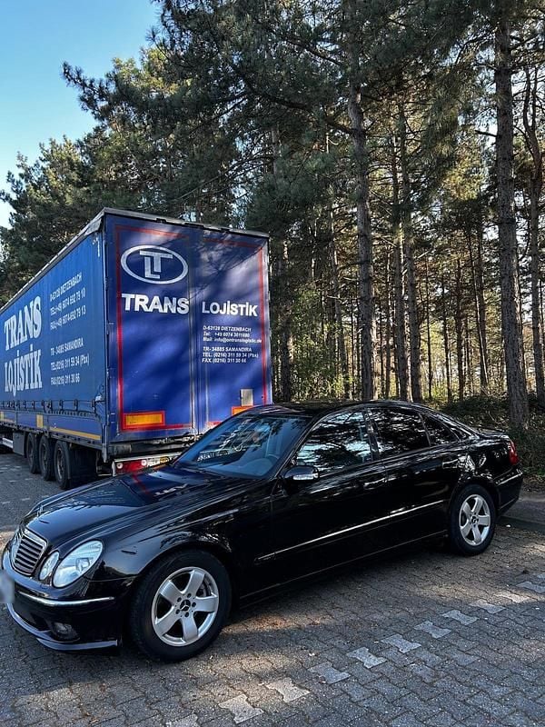 Gebraucht Mercedes E240 177 PS (130 kW) 2005 Schwarz Limousine