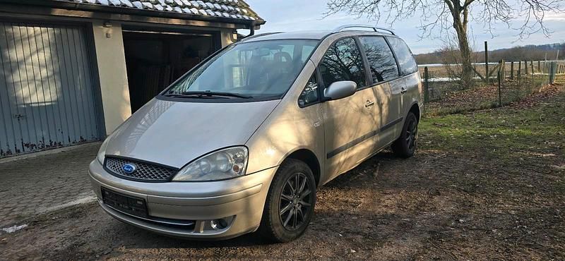 Andere farben Gebraucht 2005 Ford Galaxy Van / Kleinbus | 2.250 € (Guter Preis) - Bild 1/4