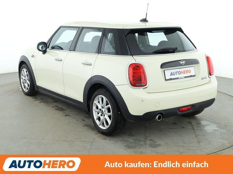 Gebraucht Mini Cooper 136 PS (100 kW) 2020 Weiß Kleinwagen