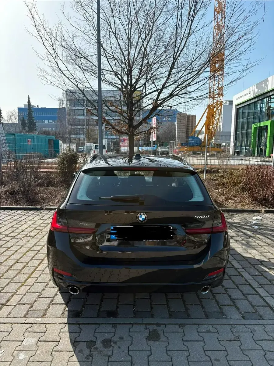 Gebraucht BMW 318 150 PS (110 kW) 2024 Schwarz Kombi