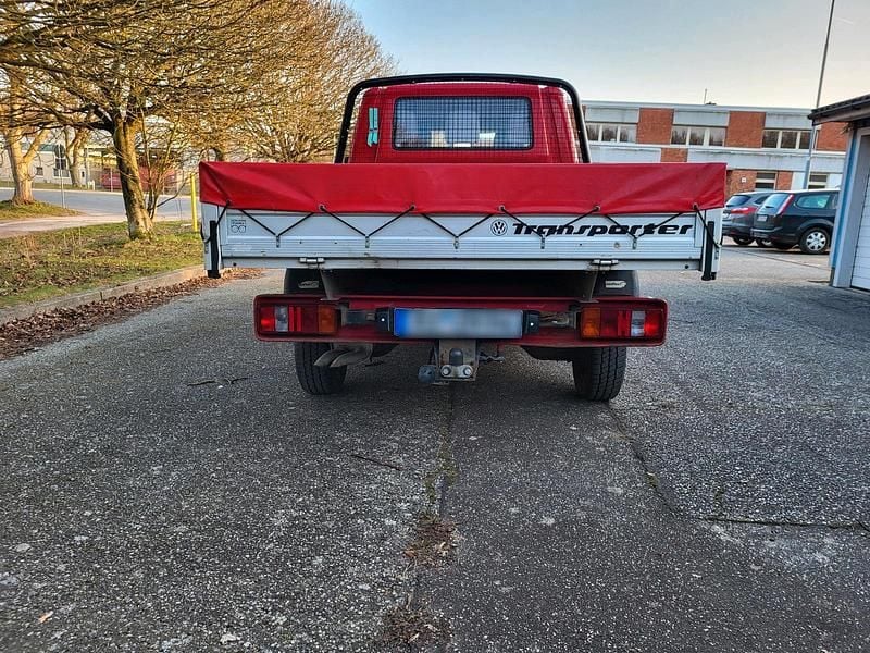 Gebraucht VW T4 102 PS (75 kW) 2000 Rot Van