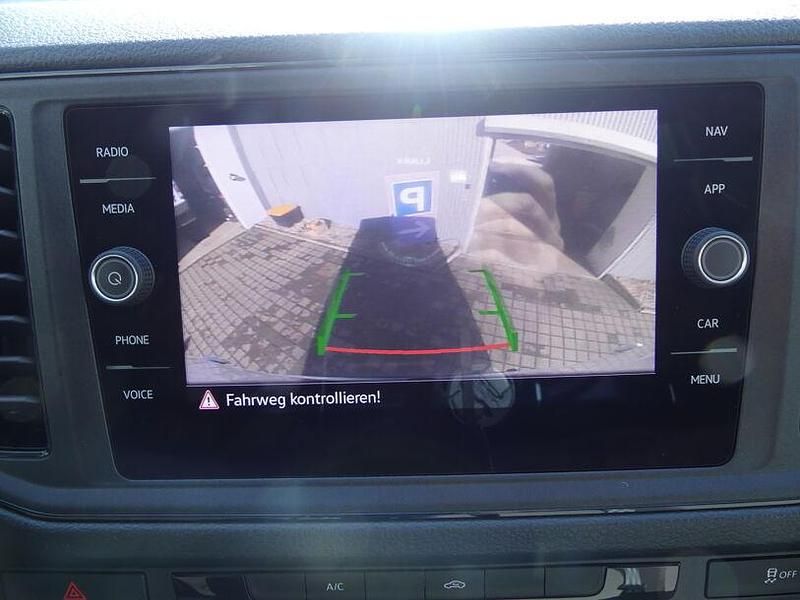 Gebraucht VW Crafter 177 PS (130 kW) 2021 Candyweiß (metallic) Van