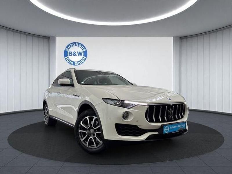 Weiss Gebraucht 2016 Maserati Levante SUV | 27.499 € (Fairer Preis) - Bild 1/4