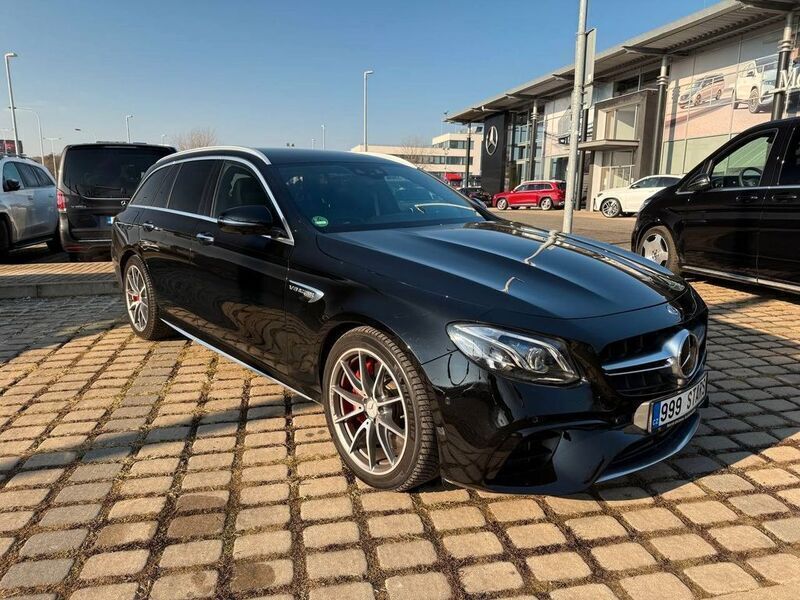 Schwarz Gebraucht 2018 Mercedes E63S AMG AMG Limousine | 45.900 € (Superpreis) - Bild 1/4