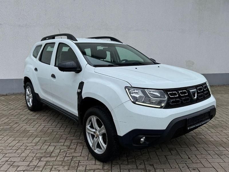 Weiß Gebraucht 2019 Dacia Duster Essentiel SUV | 8.900 € (Superpreis) - Bild 1/4