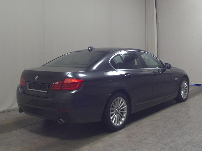 Gebraucht BMW 535 299 PS (219 kW) 2011 Grau Limousine