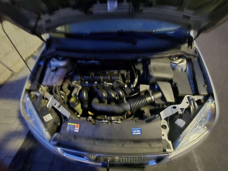 Używany Ford Focus Titanium 101 KM (74 kW) 2006 Sedan/Limuzyna
