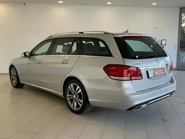 Gebraucht Mercedes E250 Avantgarde 204 PS (150 kW) 2015 Silber Kombi