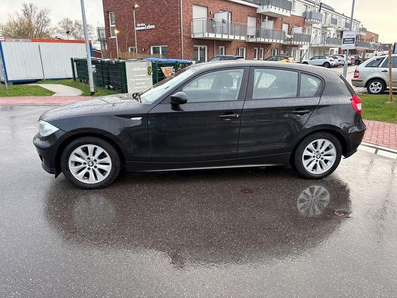 Gebraucht BMW 118 129 PS (94 kW) 2007 Schwarz Kleinwagen