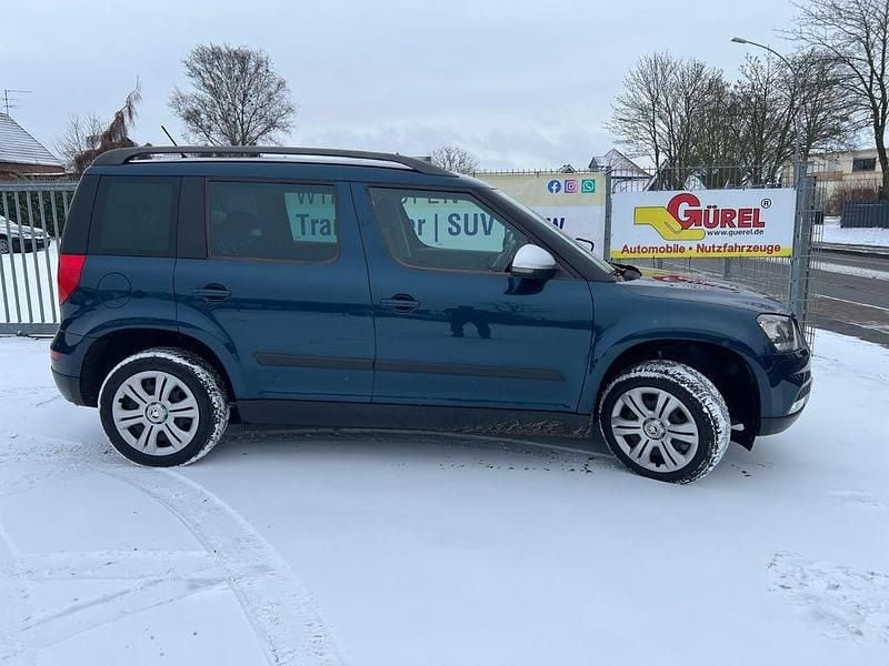 Gebraucht Skoda Yeti Cool Edition 110 PS (80 kW) 2015 Blau SUV