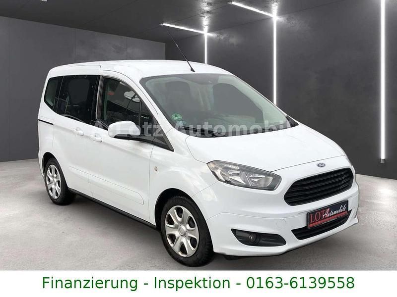 Gebraucht Ford Tourneo Courier Trend 101 PS (74 kW) 2018 Weiß Van / Kleinbus