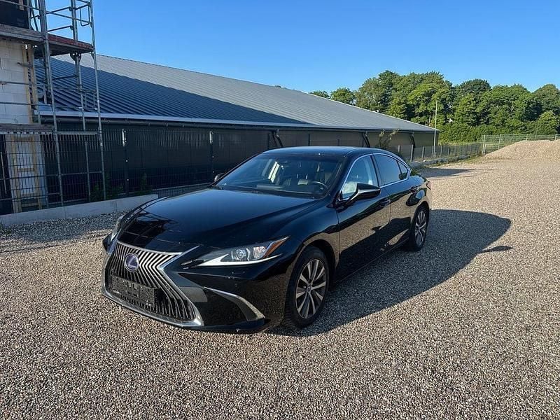 Schwarz Gebraucht 2020 Lexus ES300 Executive Line Limousine | 17.499 € (Superpreis) - Bild 1/4