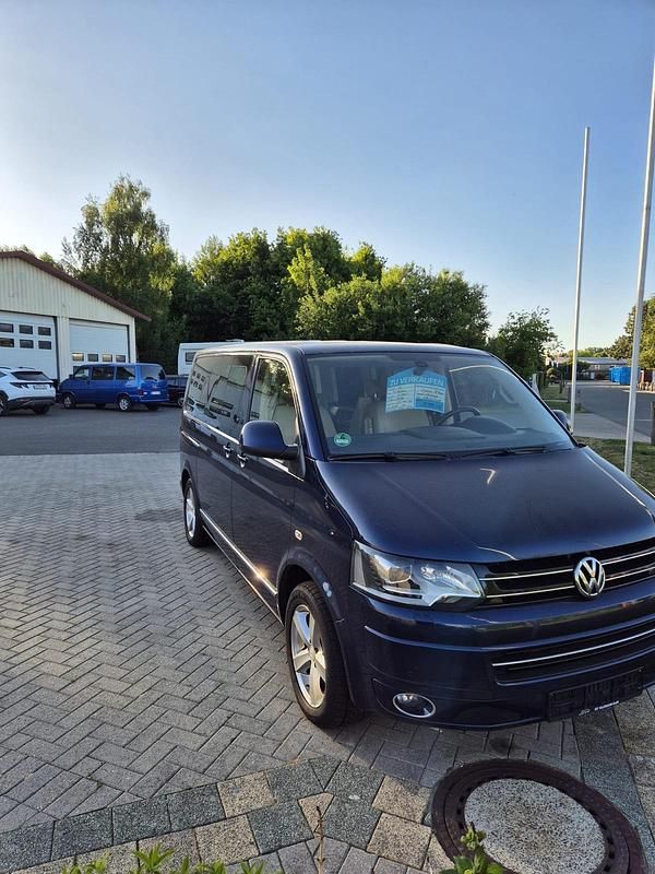 Usata VW Multivan 179 CV (131 kW) 2011 Blu Monovolume