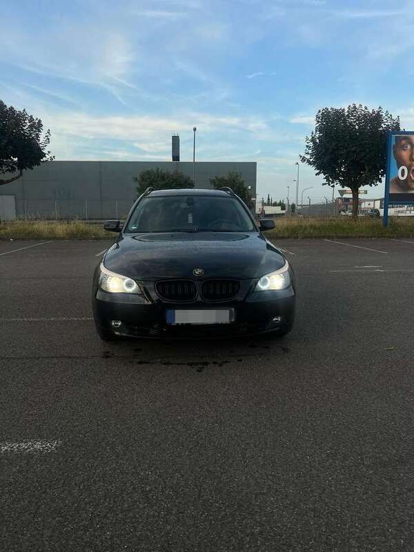 Schwarz Gebraucht 2009 BMW 525 Kombi | 4.000 € (Guter Preis) - Bild 1/4