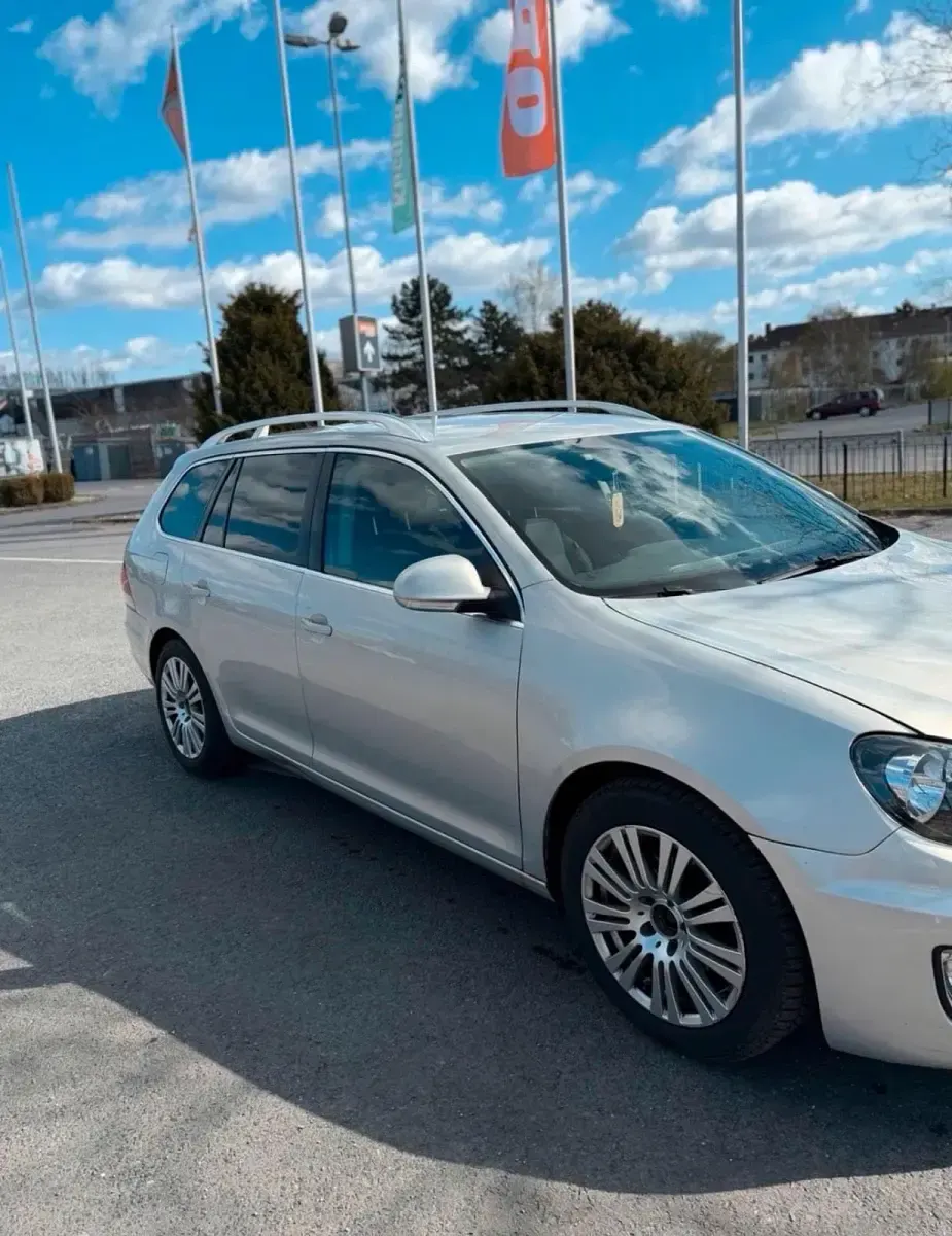 Gebraucht VW Golf VI 122 PS (89 kW) 2009 Silber Kombi