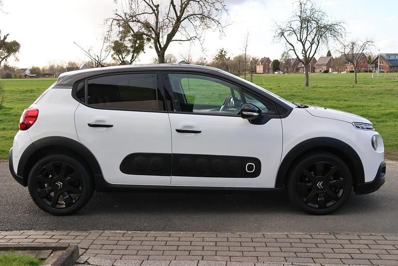 Gebraucht Citroën C3 99 PS (72 kW) 2017 Weiß Kleinwagen