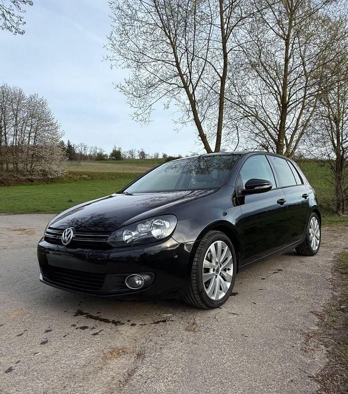 Gebraucht VW Golf VI Team 122 PS (89 kW) 2010 Schwarz Kleinwagen