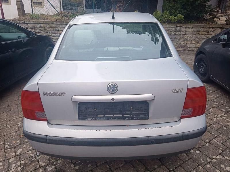 Gebraucht VW Passat Highline 150 PS (110 kW) 2000 Silber Limousine
