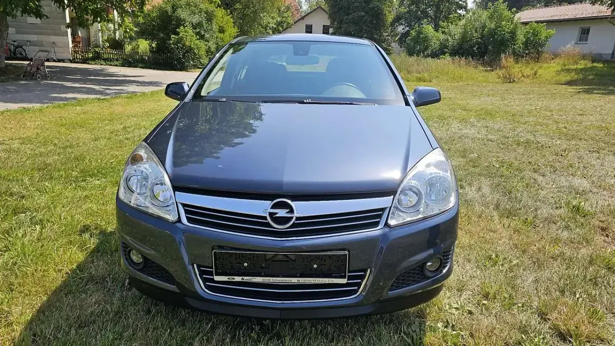 Gebraucht Opel Astra Edition 116 PS (85 kW) 2008 Kleinwagen
