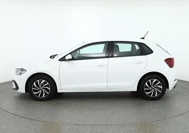 Gebraucht VW Polo Life 95 PS (69 kW) 2023 Weiß Kleinwagen