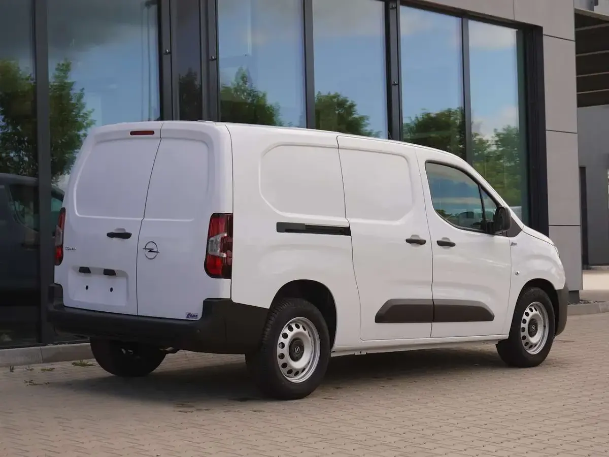 Neu Opel Combo 102 PS (75 kW) 2025 Weiß Van / Kleinbus