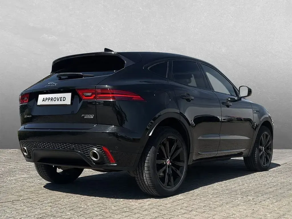 Second-hand Jaguar E-Pace R-Dynamic 304 CP (223 kW) 2020 Negru SUV