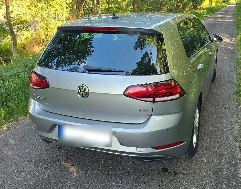 Gebraucht VW Golf VII 125 PS (91 kW) 2017 Grau Limousine