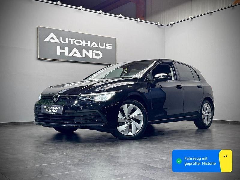 Schwarz Gebraucht 2023 VW Golf VIII Life Limousine | 23.990 € (Guter Preis) - Bild 1/4