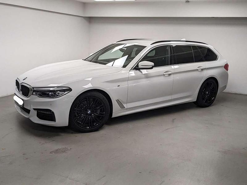 Gebraucht BMW 520 M Sport 190 PS (139 kW) 2020 Weiß Kombi