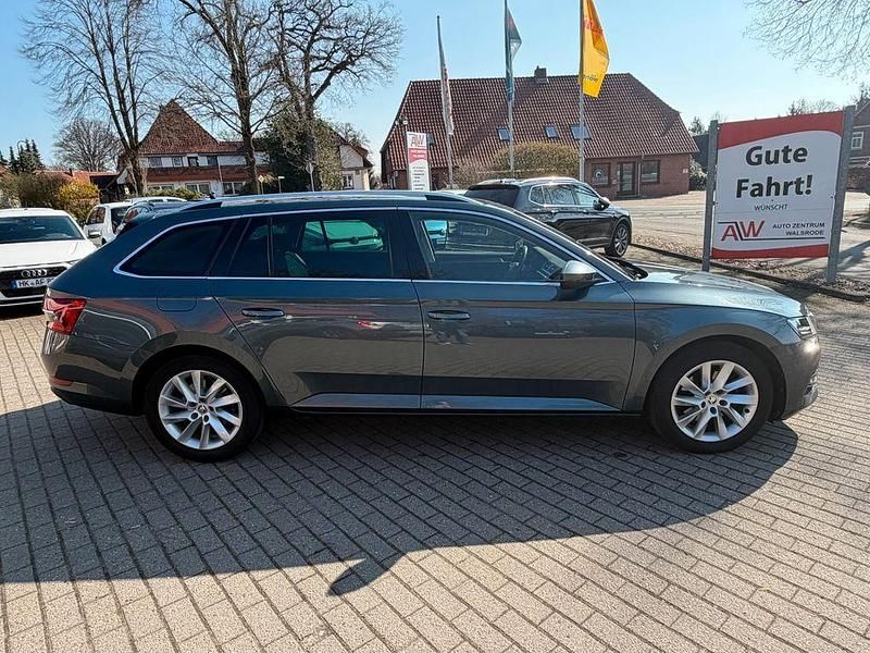 Gebraucht Skoda Superb 190 PS (139 kW) 2020 Grau Kombi