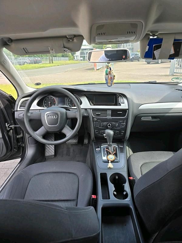 Gebraucht Audi A4 161 PS (118 kW) 2008 Grau Limousine