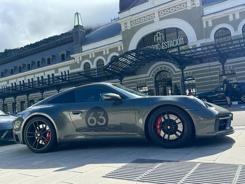 Grün Gebraucht 2022 Porsche 992 Sport Coupé | 139.992 € (Guter Preis) - Bild 1/4