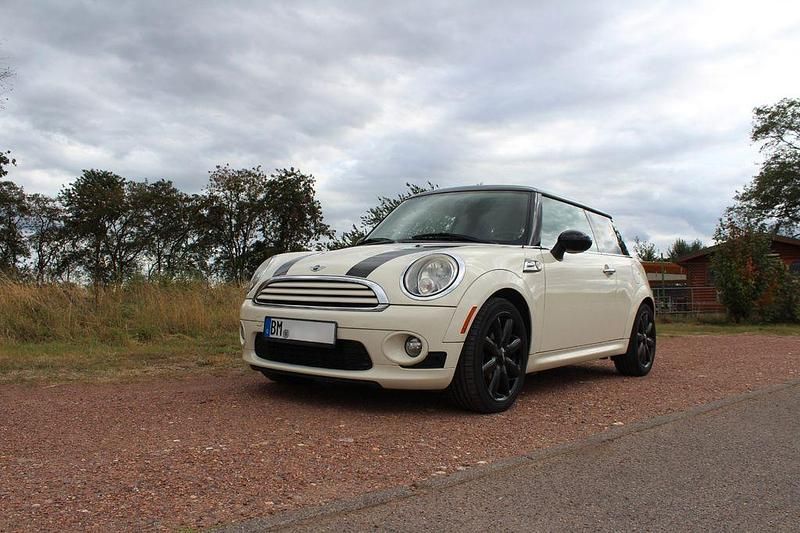 Beige Gebraucht 2009 Mini Cooper Kleinwagen | 3.750 € (Fairer Preis) - Bild 1/4