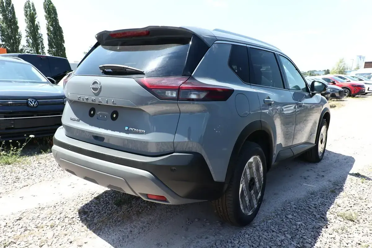 Neu Nissan X-Trail N-Connecta 213 PS (156 kW) 2026 Ceramic grey metallic SUV