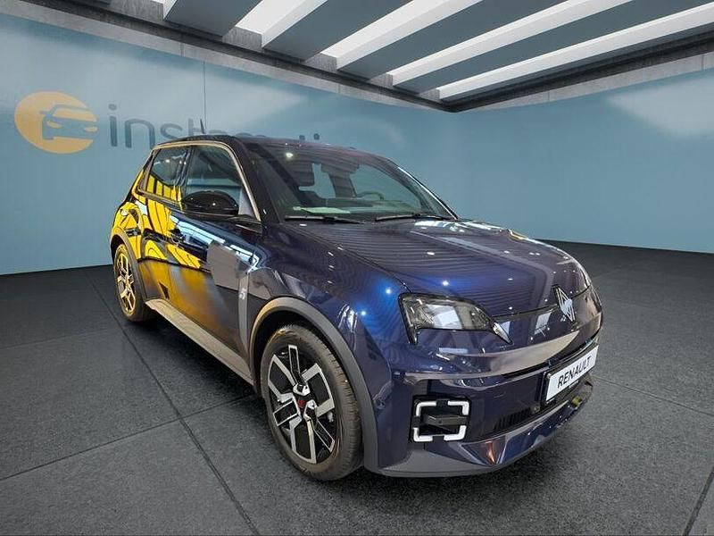 Second-hand Renault R5 2025 Albastru Hatchback