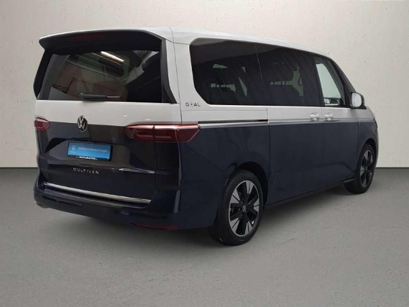 Second-hand VW Multivan Goal 150 CP (110 kW) 2026 Alb Monovolum